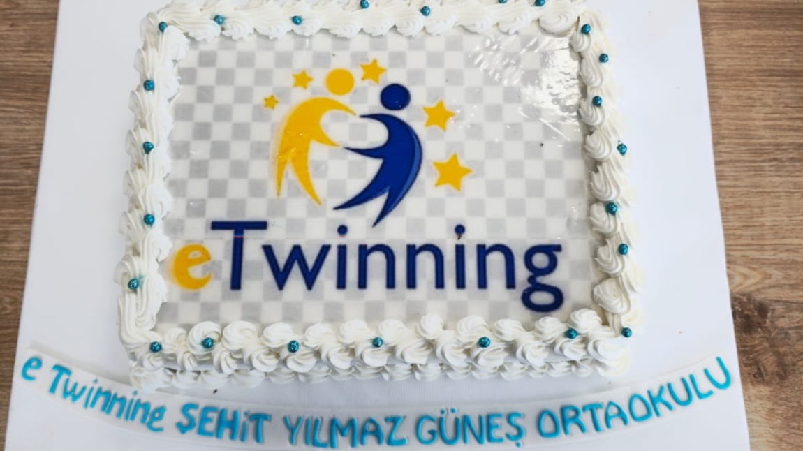 Okulumuz E-Twinning projelerine Hem Ulusal Kalite Etiketi hem de Avrupa Kalite Etiketi 